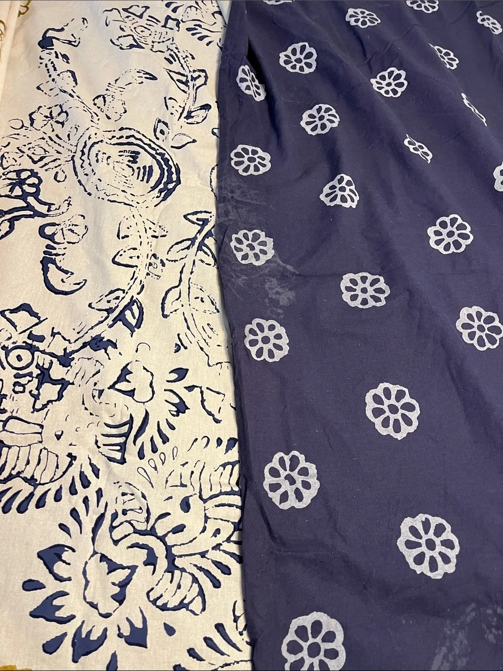 Anthropologie’s reversible twin size 💯 cotton duvet cover